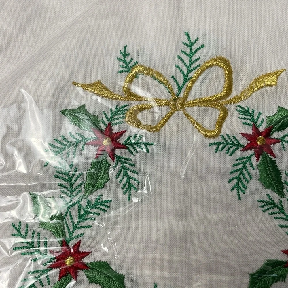 Lillian Vernon Guest Towel Set Christmas Wreath Tree OS White Embroidered Cotton